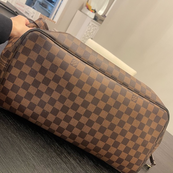 Louis Vuitton Neverfull MM - Picture 5 of 14